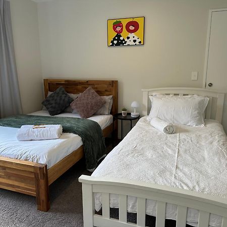 Hanleys Private Room Near Airport Frankton Exterior photo